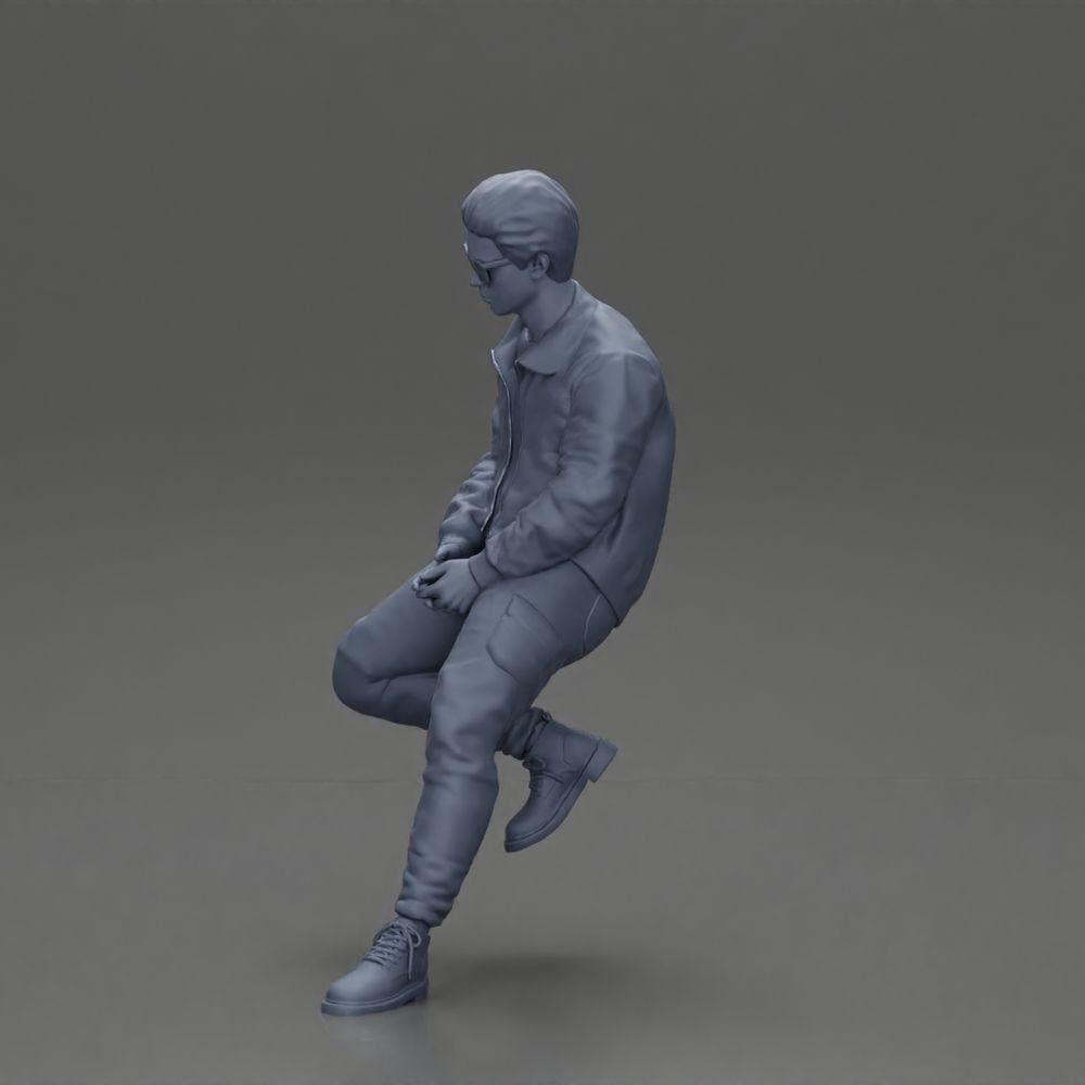 Diorama Modellbau Produktfoto 11: Diorama-Figur: Sitzender Mann im Auto, Jacke & Sonnenbrille (Ref Nr. A107)