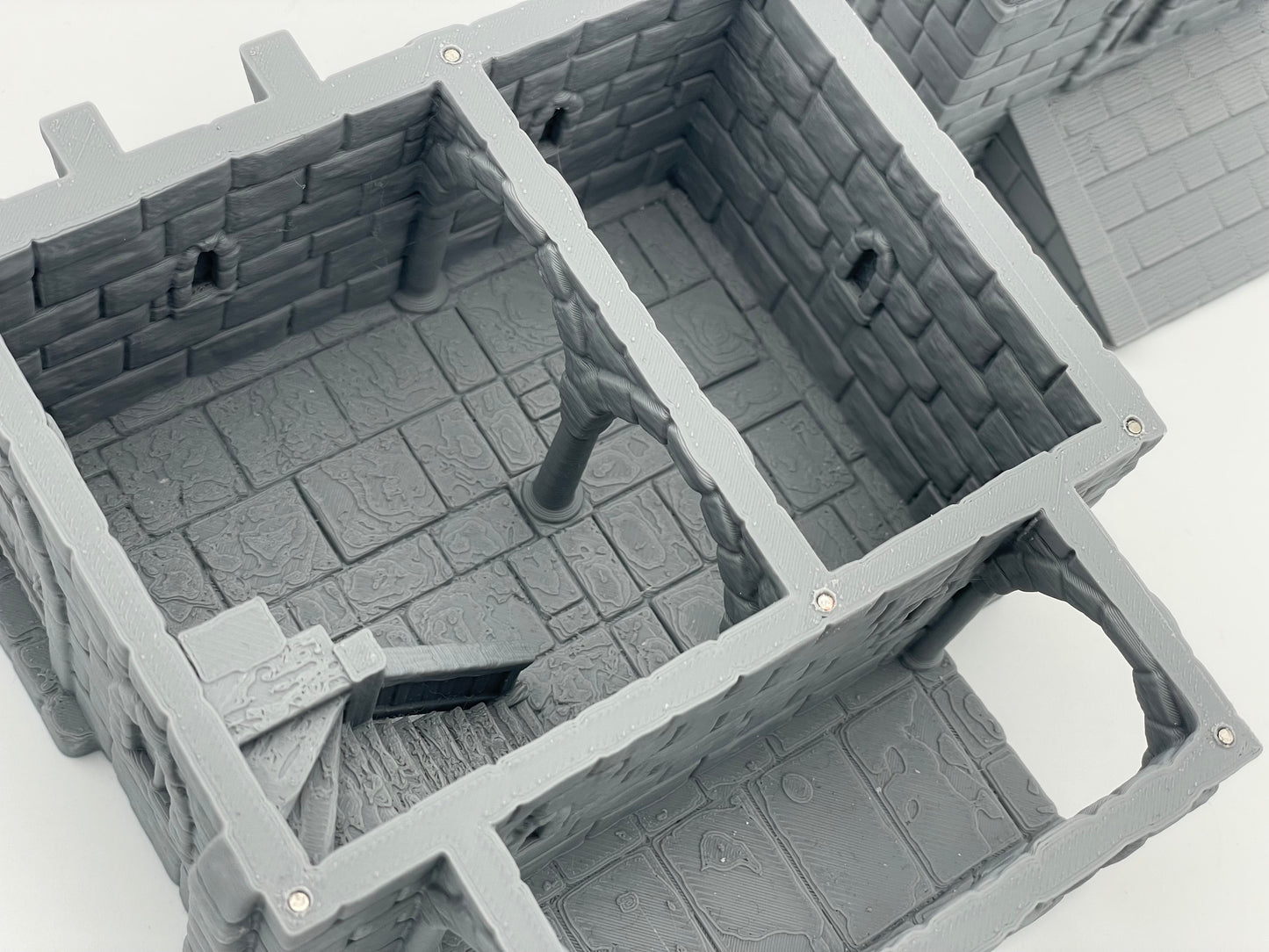 Produktfoto Tabletop 28mm The Printing Goes Ever On (TPGEO) 0: Mittelalterliches Wohnhaus A - Steinernes Gebäude aus dem Menschenreich Gonthan - Begehbares Gelände
