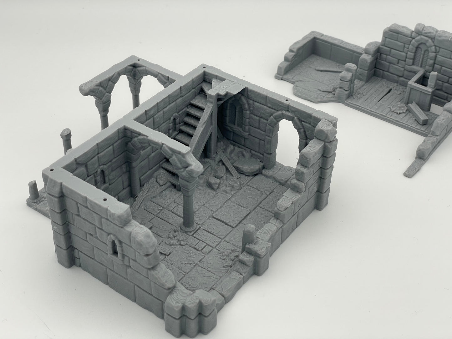 Produktfoto Tabletop 28mm The Printing Goes Ever On (TPGEO) 0: Ruine mittelalterliches Wohnhaus A2 - Überreste Gebäude aus dem Menschenreich Gonthan
