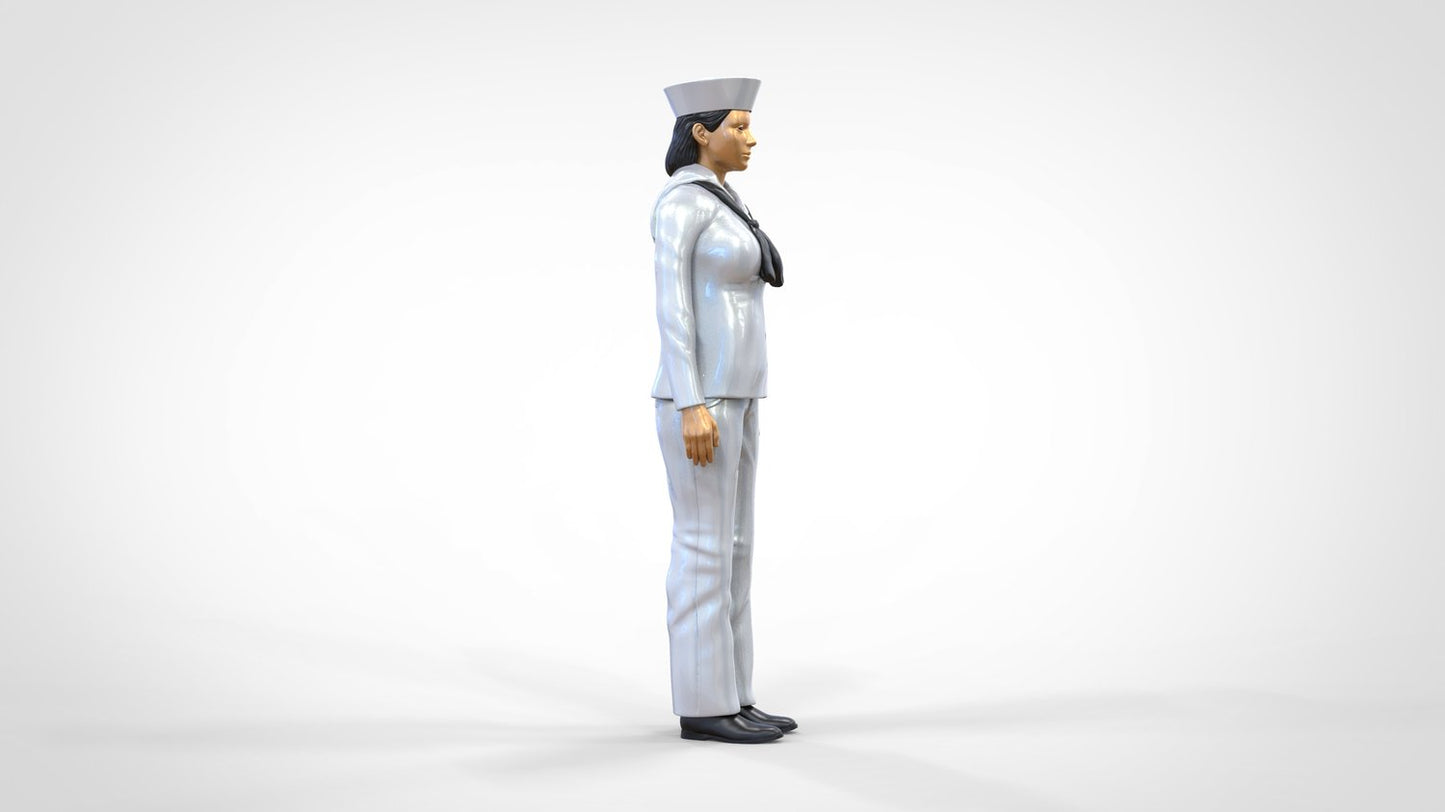 Produktfoto 0: Matrosin weiblich: Seemfrau in Uniform steht in Position