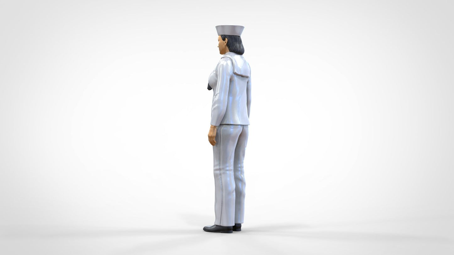 Produktfoto 0: Matrosin weiblich: Seemfrau in Uniform steht in Position