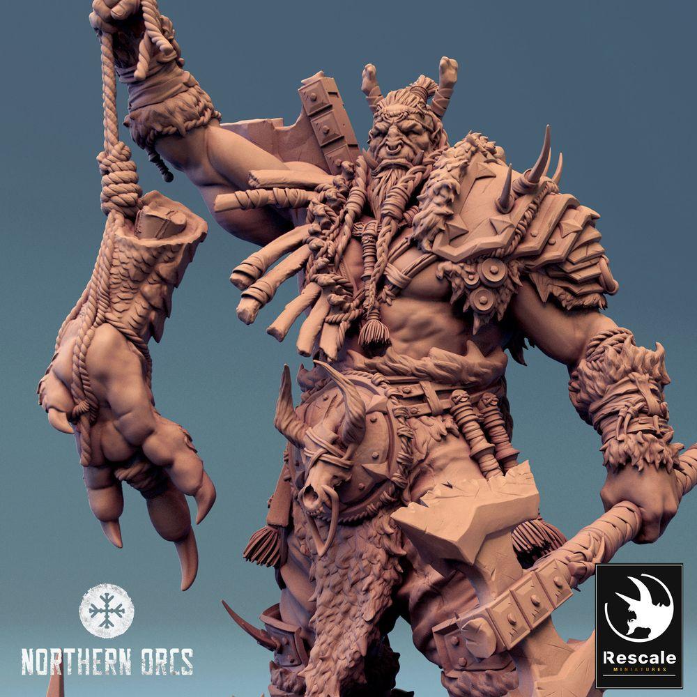 Produktfoto Tabletop 28mm Lord of the Print (LotP) 0: Tabletop Miniatur: Ork Häuptling Azhrog, Warlord und Trophäenjäger mit Spaltaxt (24_04_E2)
