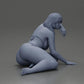 Diorama Modellbau Produktfoto 7: Miniaturfigur: Liegende Frau im Bikini, halb aufgestützt am Strand (Ref Nr. A106)