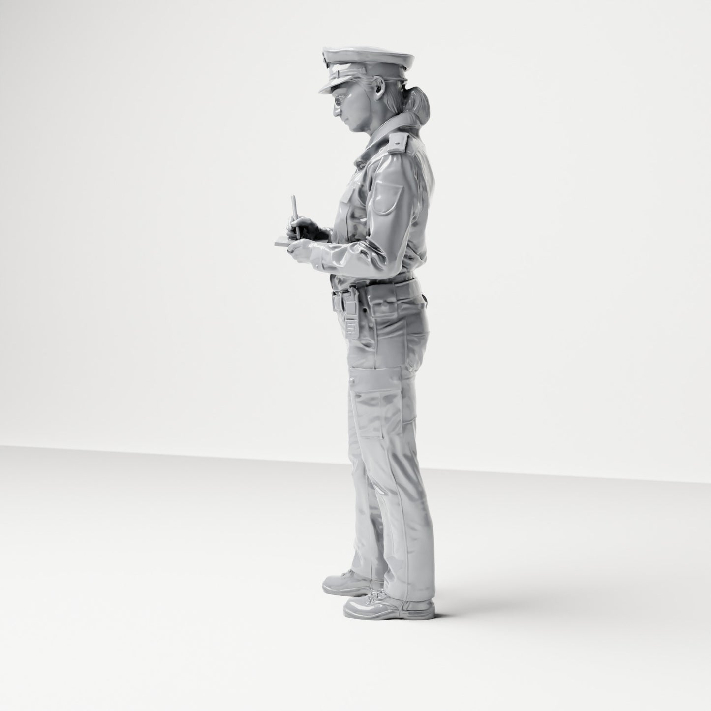 Diorama Modellbau Produktfoto 1: Stehende Figur: Deutscher Polizist mit Dienstmütze und Handgerät (B017)