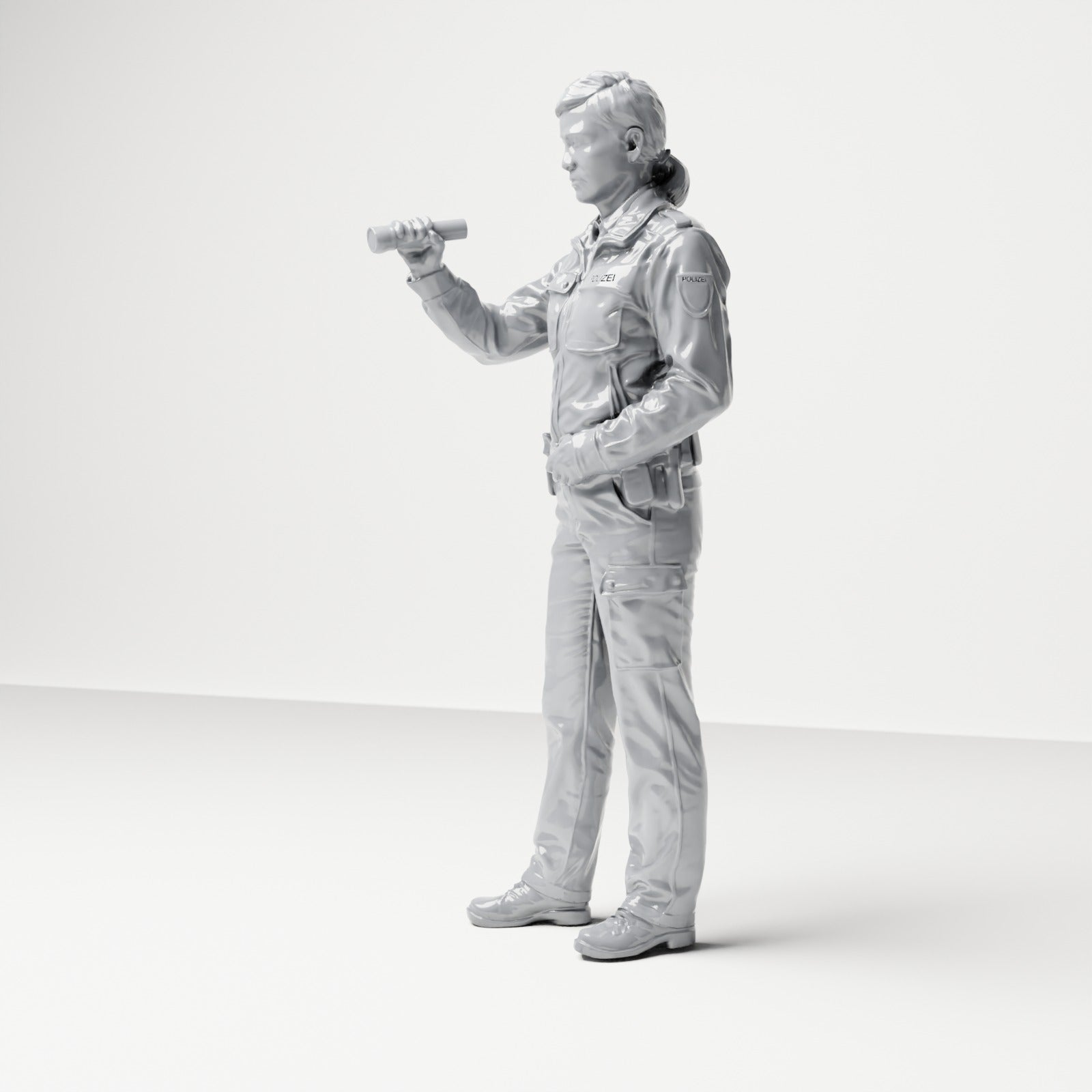 Diorama Modellbau Produktfoto 1: Stehende Figur: Polizist mit Dienstgürtel & Taschenlampe (B019)