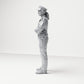 Diorama Modellbau Produktfoto 1: Stehende Figur: Polizist mit Dienstmütze & verschränkten Armen (B021)