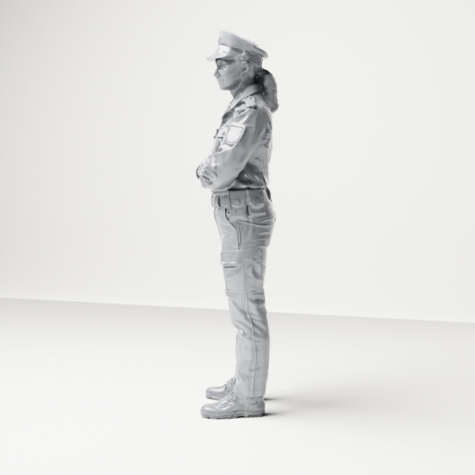 Diorama Modellbau Produktfoto 1: Stehende Figur: Polizist mit Dienstmütze & verschränkten Armen (B021)