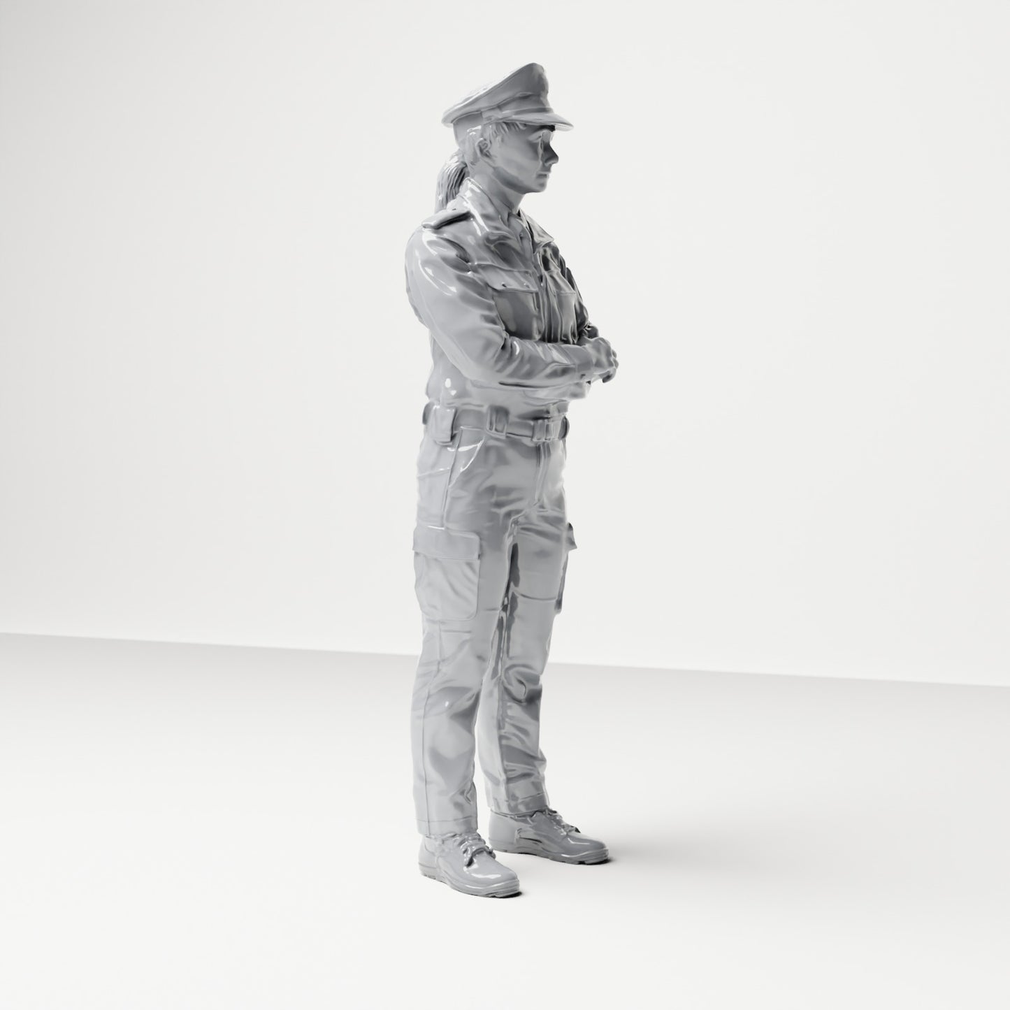 Diorama Modellbau Produktfoto 3: Stehende Figur: Polizist mit Dienstmütze & verschränkten Armen (B021)