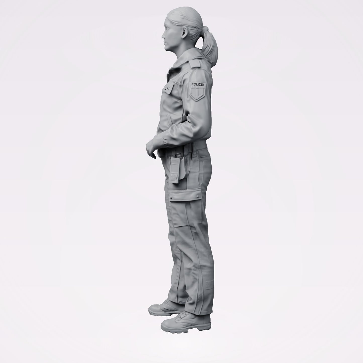 Diorama Modellbau Produktfoto 1: Stehende Figur: Deutscher Polizist in Uniform mit POLIZEI-Aufnäher (B024)