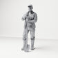 Diorama Modellbau Produktfoto 0: Stehende Figur: Bauarbeiter mit langstieliger Schaufel (B045)