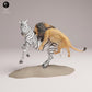 Produktfoto Tier Figur Diorama, Modellbau: 0: Wildtier Figur: Löwe jagt Zebra – Tiere der Savanne (Ref 25_08_06)