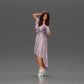 Diorama Modellbau Produktfoto 0: Miniatur-Figur: Frau im langen Brautkleid mit High Heels, elegant posierend (Ref Nr. A109)