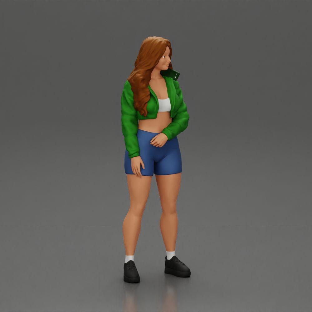 Diorama Modellbau Produktfoto 1: Miniaturfigur: Sportliches Mädchen stehend mit Kurzjacke, Shorts und Sneakern (Ref Nr. A74)