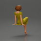 Diorama Modellbau Produktfoto 2: Diorama Miniaturfigur: Sitzende Frau im Kleid, barfuß, kurzes Haar im Wind (Ref Nr. A95)