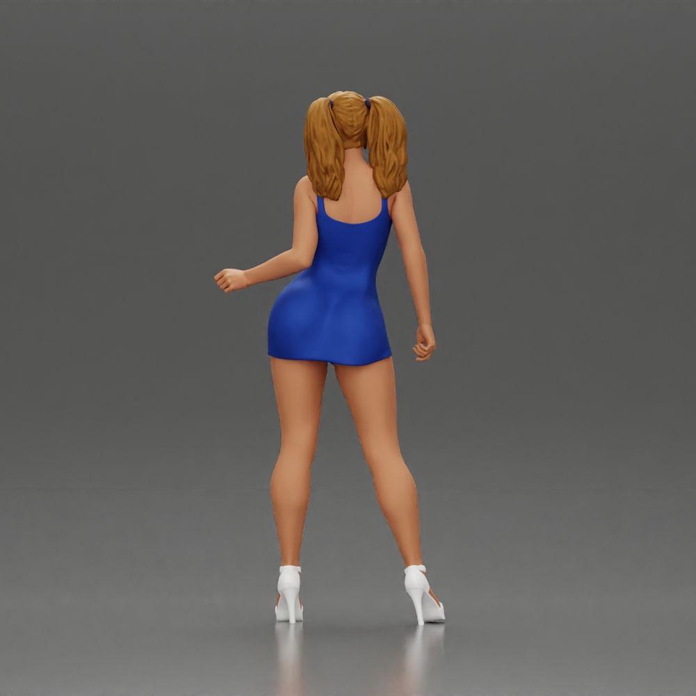 Diorama Modellbau Produktfoto 3: Diorama Figur: Weibliche Miniaturfigur stehend in kurzem Kleid mit Zöpfen und Sandalen (Ref Nr. A123)