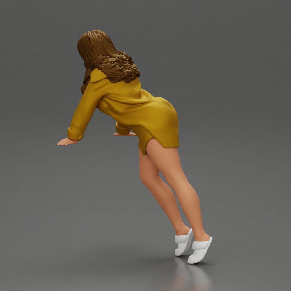 Diorama Modellbau Produktfoto 3: Diorama-Miniatur: Frau im langen Hemd, dynamische Vorwärtspose auf Zehenspitzen (Ref Nr. A121)