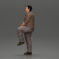 Diorama Modellbau Produktfoto 4: Miniaturfigur: beleibter asiatischer Mann, aufblickend, in Hemd, Fuß auf Stufe (Ref Nr. A101)