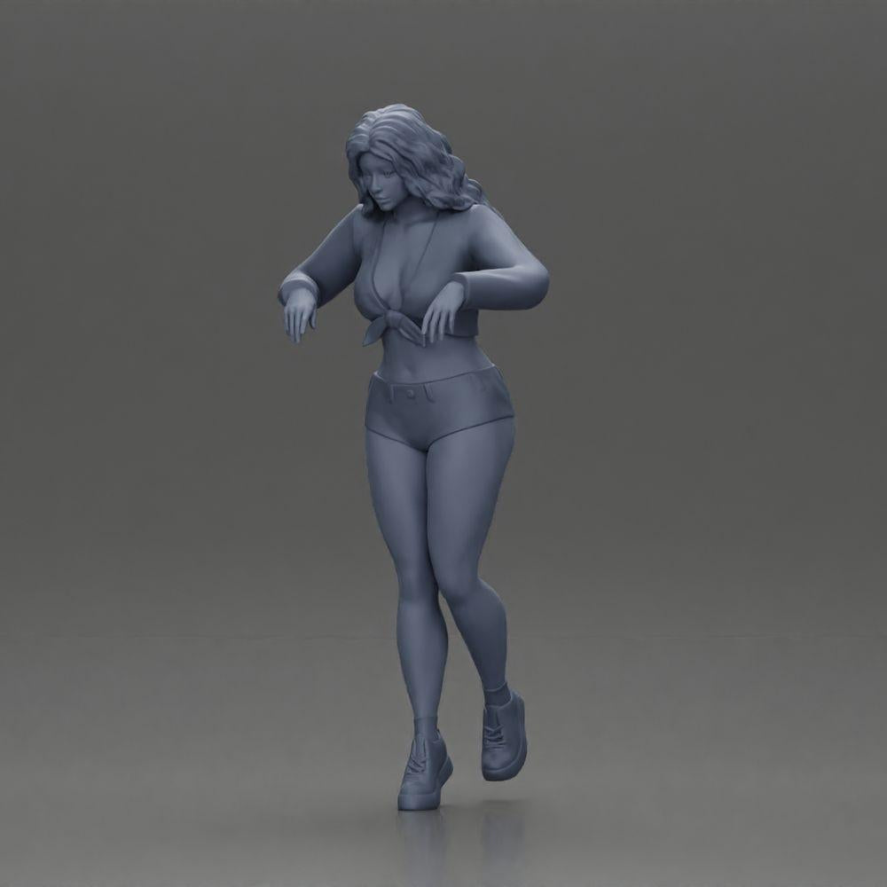 Diorama Modellbau Produktfoto 6: Weibliche Diorama-Figur in Minirock und Shorts, am Treppenrand stehend (Ref Nr. A73)