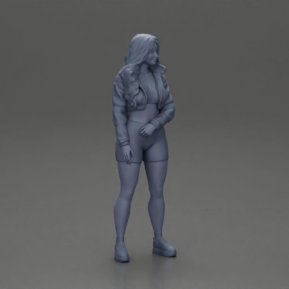 Diorama Modellbau Produktfoto 7: Miniaturfigur: Sportliches Mädchen stehend mit Kurzjacke, Shorts und Sneakern (Ref Nr. A74)
