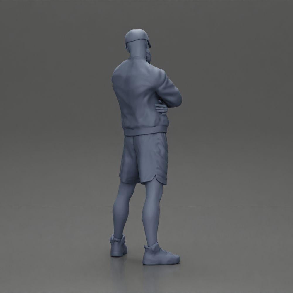 Diorama Modellbau Produktfoto 8: Figur: Mann mit verschränkten Armen, Cap, Jacke, Shorts, Sportschuhe (Ref Nr. A125)
