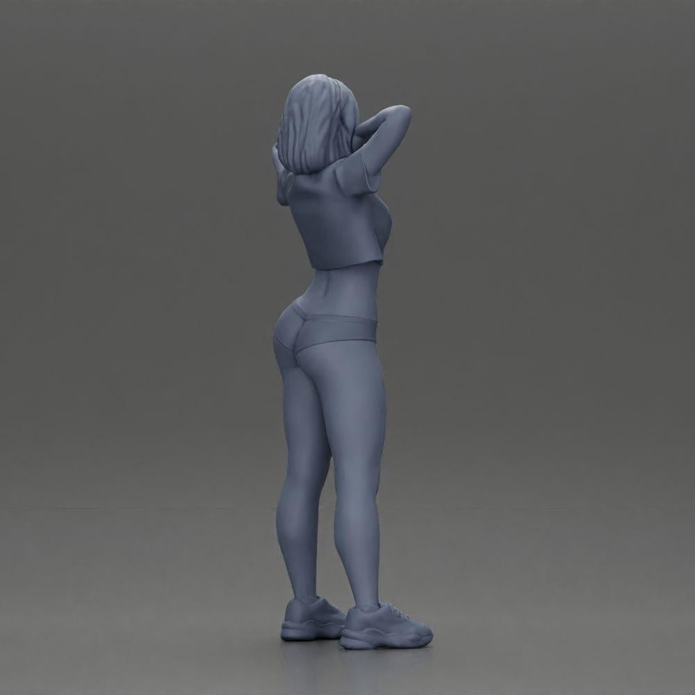 Diorama Modellbau Produktfoto 8: Diorama-Miniatur: Weibliche Figur im Bikini, kurzes Shirt & Haarband, posierend (Ref Nr. A97)