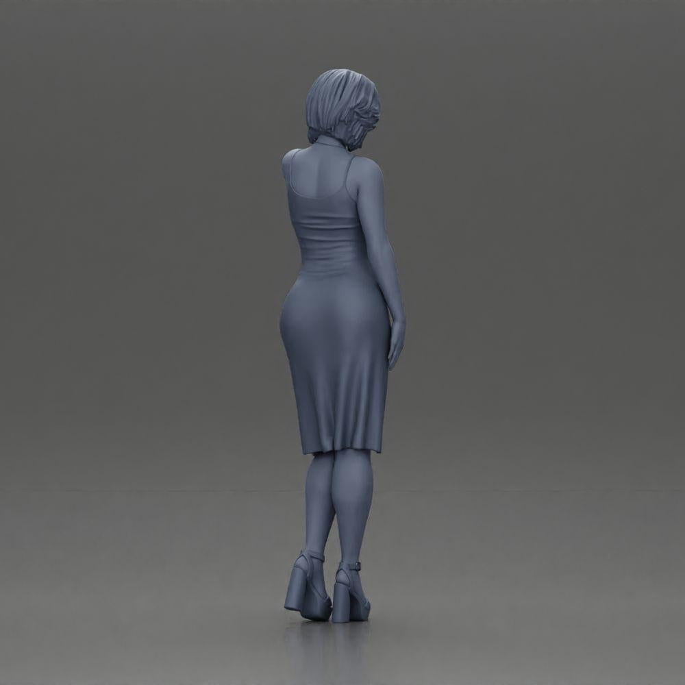 Diorama Modellbau Produktfoto 8: Weibliche Diorama-Figur im Mini-Kleid, kurzes Haar, Hand am Hals, Halskette (Ref Nr. A99)