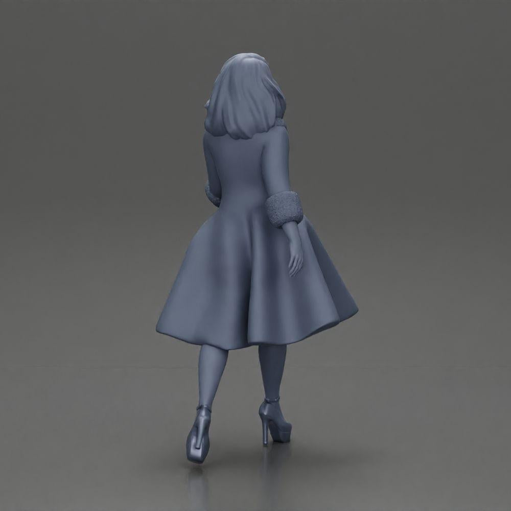 Diorama Modellbau Produktfoto 8: Diorama Figur: Miniaturfigur Frau im roten Kleid mit Pelzbesatz in schrittender Pose - Diorama (Ref Nr. A117)