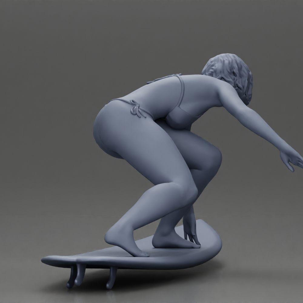 Diorama Modellbau Produktfoto 9: Diorama-Miniatur: Surferin kniend im Bikini auf Surfbrett, einzeln (Ref Nr. A119)