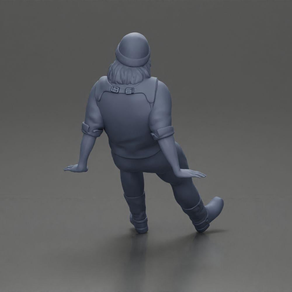 Diorama Modellbau Produktfoto 9: Sitzende Miniaturfigur, Mann in historischer Kleidung mit Mütze und Hosenträgern (Ref Nr. A84)
