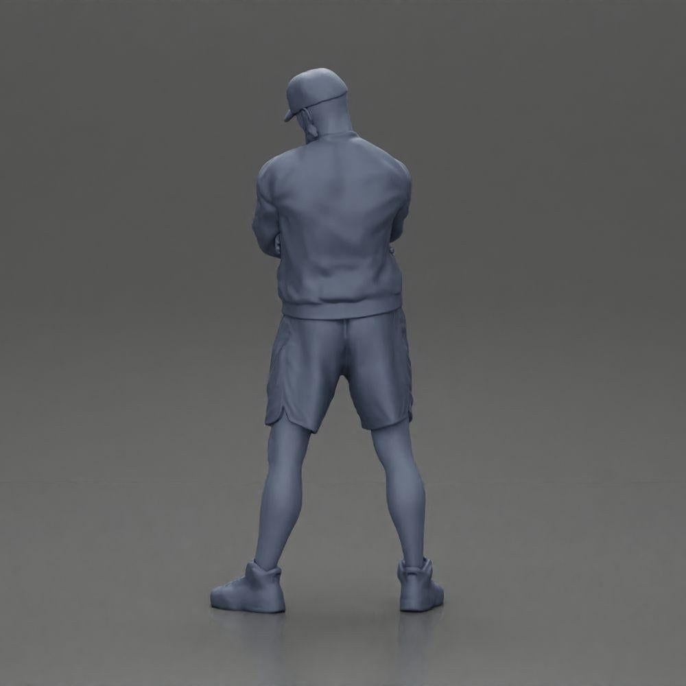 Diorama Modellbau Produktfoto 9: Figur: Mann mit verschränkten Armen, Cap, Jacke, Shorts, Sportschuhe (Ref Nr. A125)