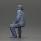 Diorama Modellbau Produktfoto 10: Diorama-Figur: Sitzender Hip-Hop-Mann mit Jacke, Cap und Sneakers (Ref Nr. A62)