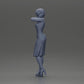 Diorama Modellbau Produktfoto 10: Weibliche Diorama-Figur im Mini-Kleid, kurzes Haar, Hand am Hals, Halskette (Ref Nr. A99)