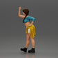 Diorama Modellbau Produktfoto 5: Miniaturfigur: Mädchen in Top & Shorts, Shirt um Hüfte gebunden, Arm erhoben (Ref Nr. A56)