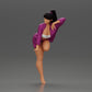 Diorama Modellbau Produktfoto 5: Diorama-Miniatur: Weibliche Figur im langen Hemd und Bikini, am Tisch lehnend (Ref Nr. A52)