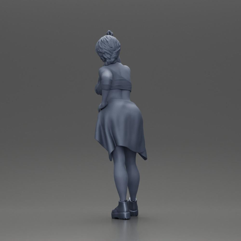 Diorama Modellbau Produktfoto 10: Miniaturfigur: Mädchen in Top & Shorts, Shirt um Hüfte gebunden, Arm erhoben (Ref Nr. A56)