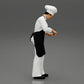 Diorama Modellbau Produktfoto 1: Diorama-Miniatur: stehender Küchenchef in Berufskleidung mit Kochmesser (Ref Nr. A49)
