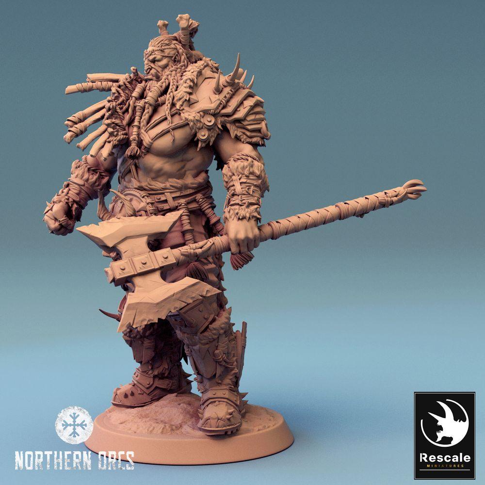Produktfoto Tabletop 28mm Lord of the Print (LotP) 0: Fantasy Figur: Ork Warlord / Kriegshäuptling Azhrog, Barbar-Champion mit gezackter Zweihand-Axt (24_04_E3)