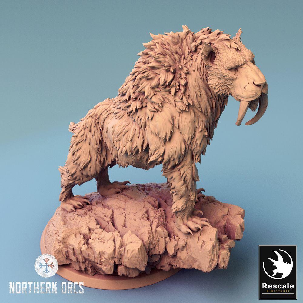 Produktfoto Tabletop 28mm Lord of the Print (LotP) 0: Tabletop Miniatur: Säbelzahntiger Frostbestie, Alpha-Raubkatze, Bossmonster, War Beast Reittier (24_04_C1)