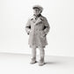 Diorama Modellbau Produktfoto 0: Historische Diorama Figur: Junger Wartender mit Schirmmütze und Mantel, Ende der 1920er (sc10)