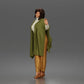 Diorama Modellbau Produktfoto 5: Stehende Figur: Frau mit erhobener Hand, fließendem Cape & Plateauschuhen (a174)
